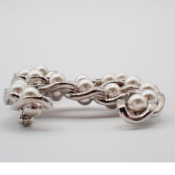 CHANEL CC Logo Imitation Pearl Pin Brooch 15P Clip-On Silver SHW Vintage - Picture 6 of 8